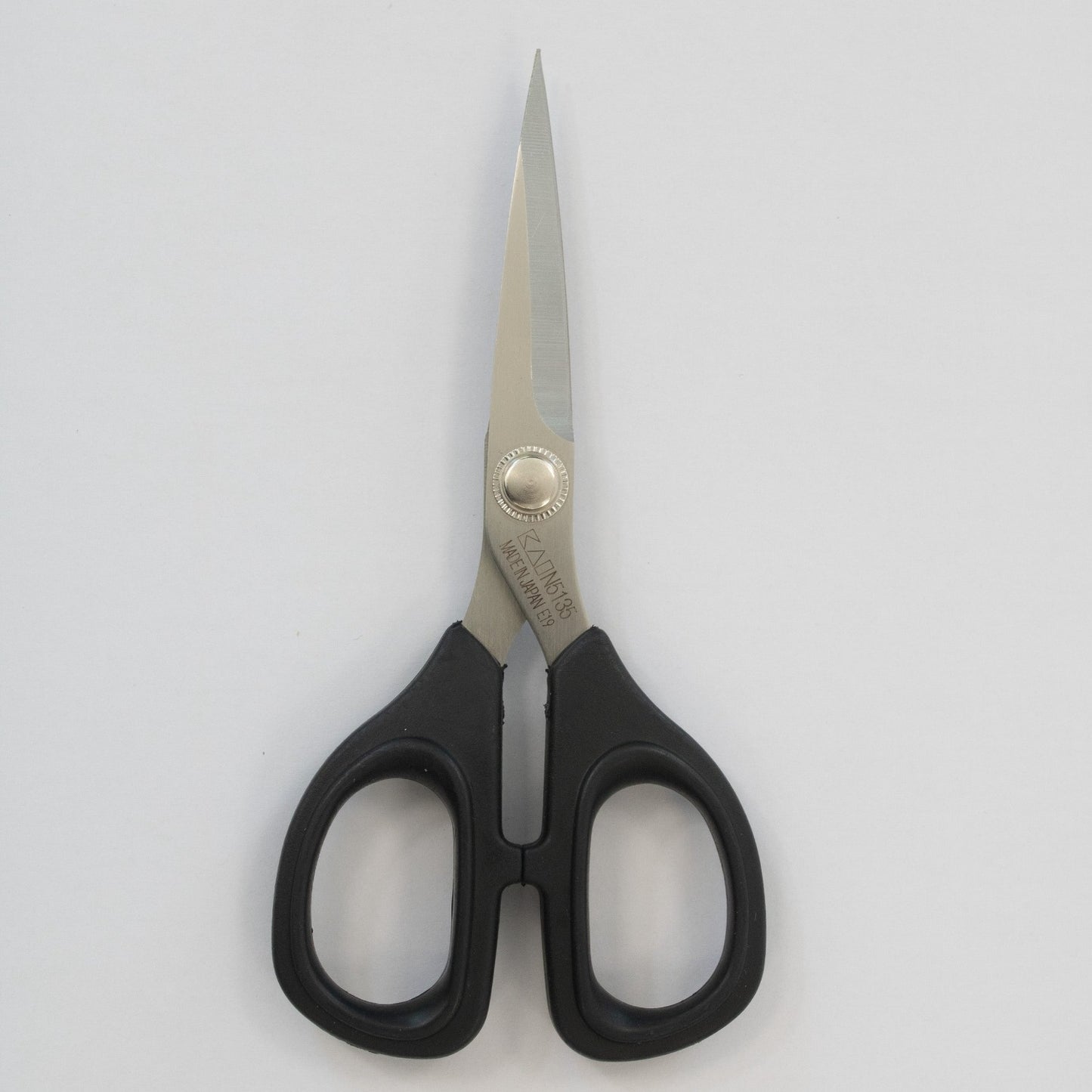 Tijeras Kai - 13,5cm - Serie 5 - Asun Dominguez Academia de Moda